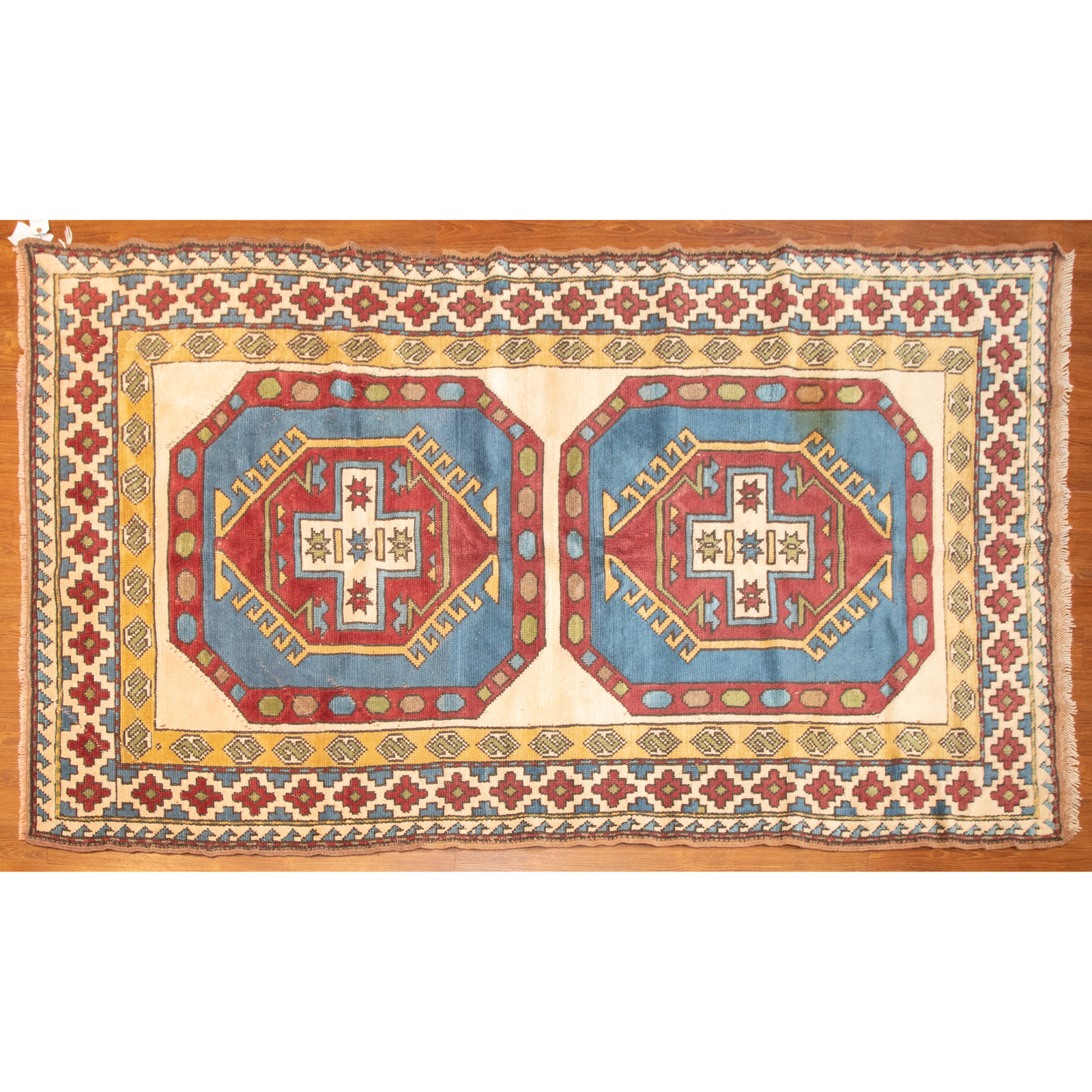 Appraisal: TURKISH MILAS RUG X Fourth quarter- th century hand-knotted wool