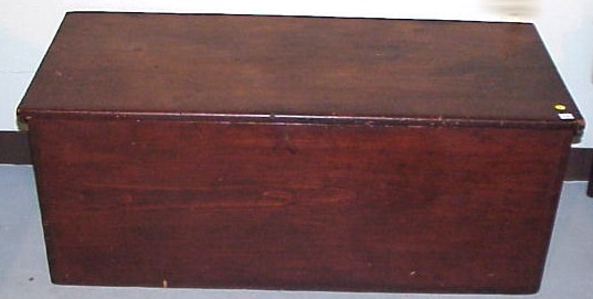 Appraisal: American th C pine six board chest snipe hinges with