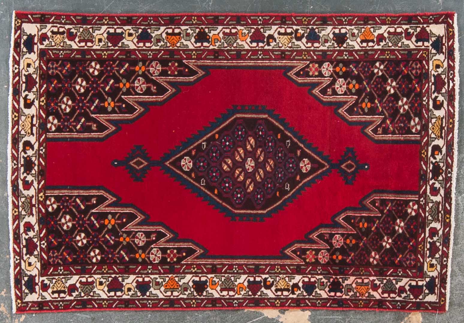 Appraisal: Hamadan rug approx x Iran circa Condition Good condition