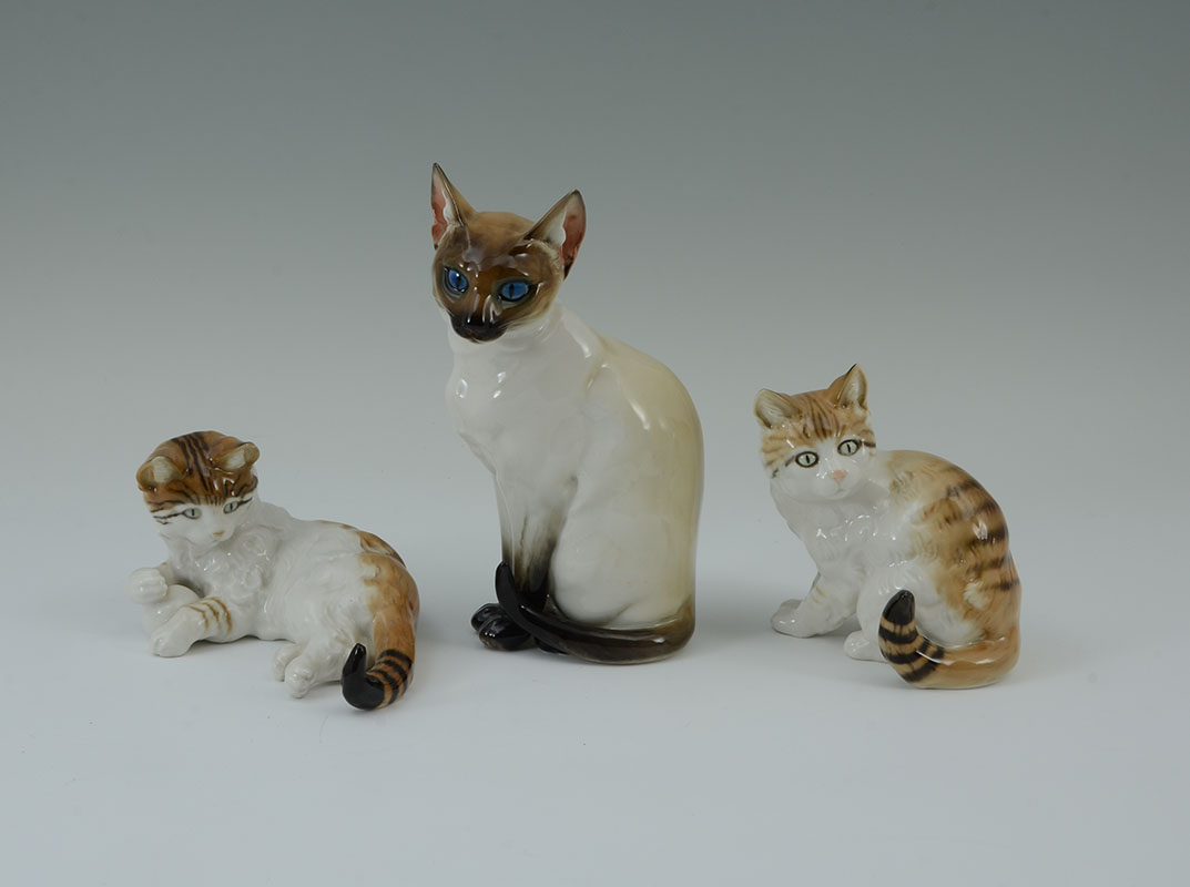 Appraisal: HUTSCHENREUTHER PORCELAIN CAT FIGURINES pieces total each by Hutschenreuther to