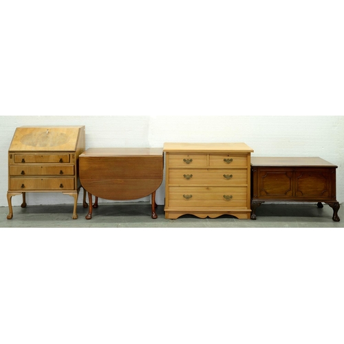 Appraisal: A waxed pine chest of drawers a mahogany chest on