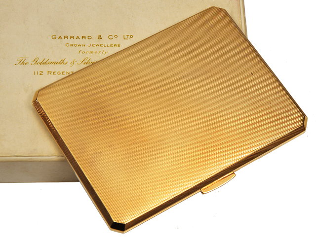 Appraisal: A MID TH CENTURY CARAT GOLD CIGARETTE CASE by the