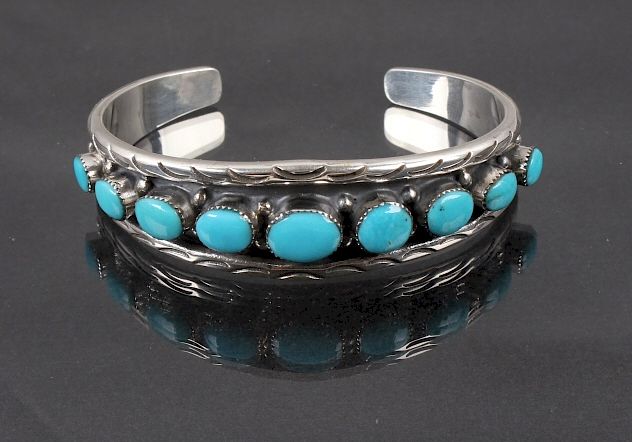 Appraisal: Navajo Turquoise Sterling Silver Bracelet In this lot we have