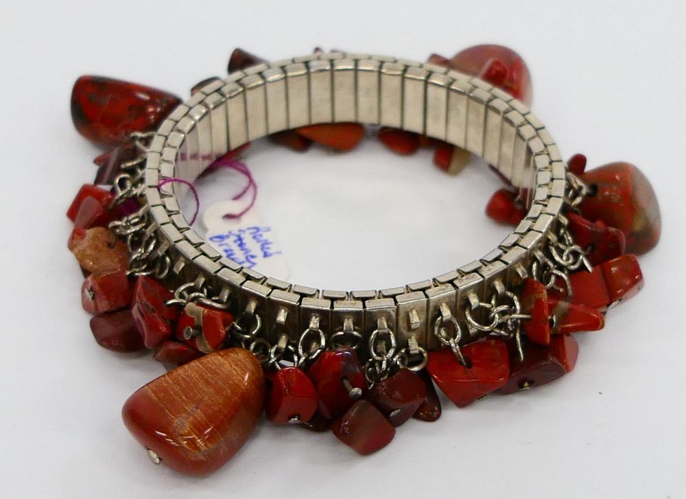 Appraisal: VINTAGE SILVER TONE STRETCH RED JASPER BRACELET Vintate women's silver