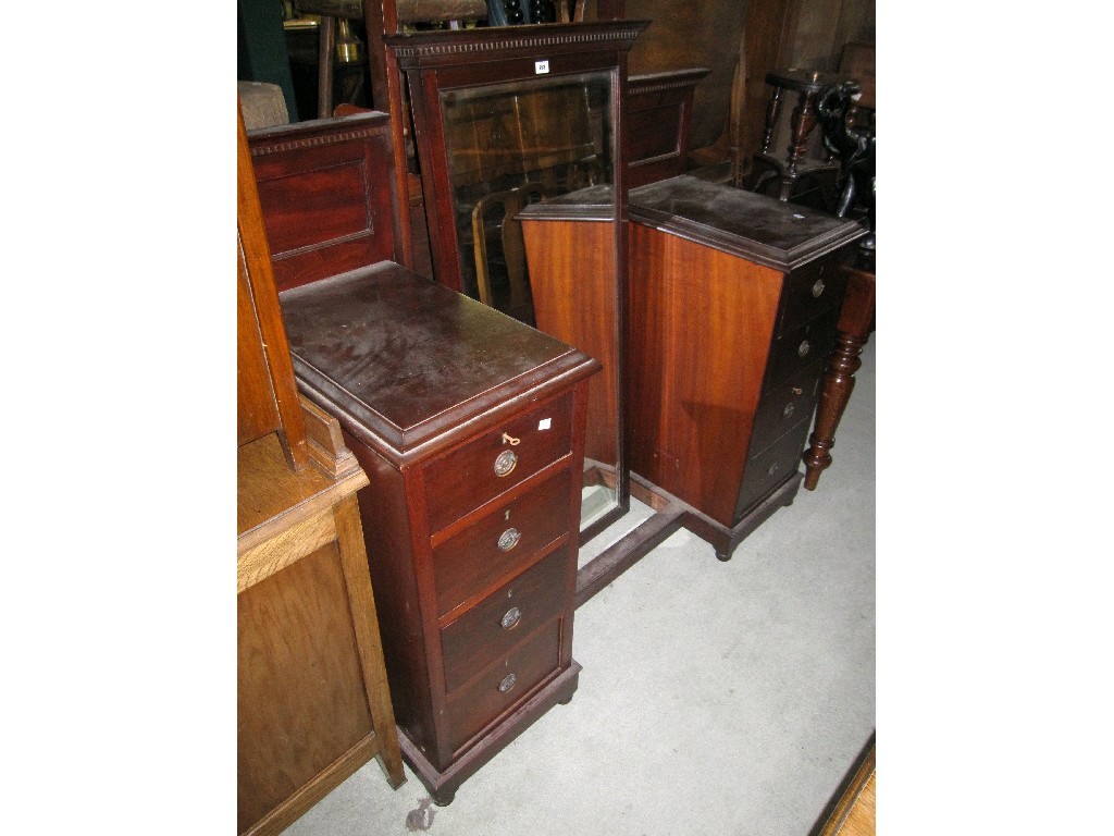 Appraisal: Edwardian mahogany cheval dressing table