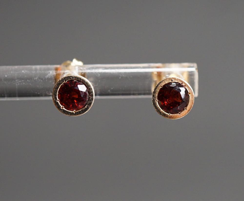 Appraisal: PAIR OF -KARAT YELLOW-GOLD AND GARNET STUD PIERCED EARRINGSPair of