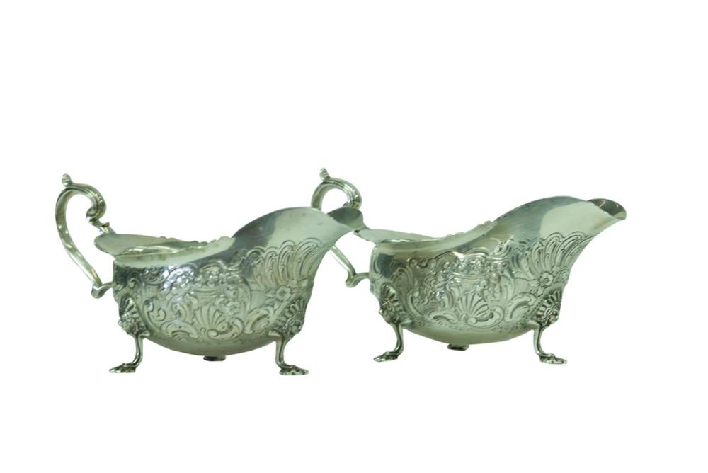 Appraisal: PAIR OF GEORGIAN SILVER SAUCE BOATSwith mark below for John