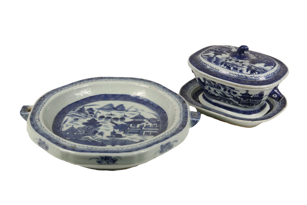 Appraisal: PCS CHINESE EXPORT PORCELAIN - Both th c Blue Willow