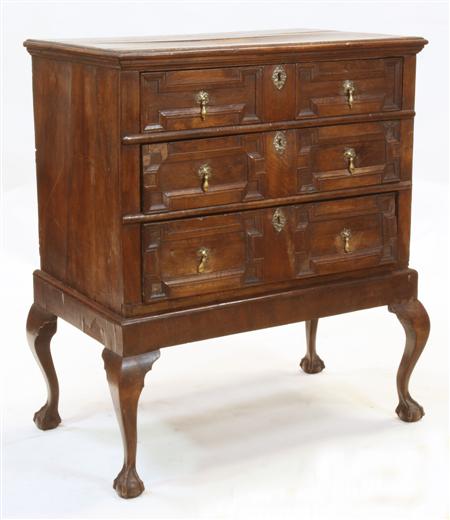 Appraisal: An oak chest of drawers th century and later of