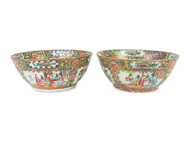 Appraisal: A Pair of Chinese Export Gold Medallion Bowls Height x