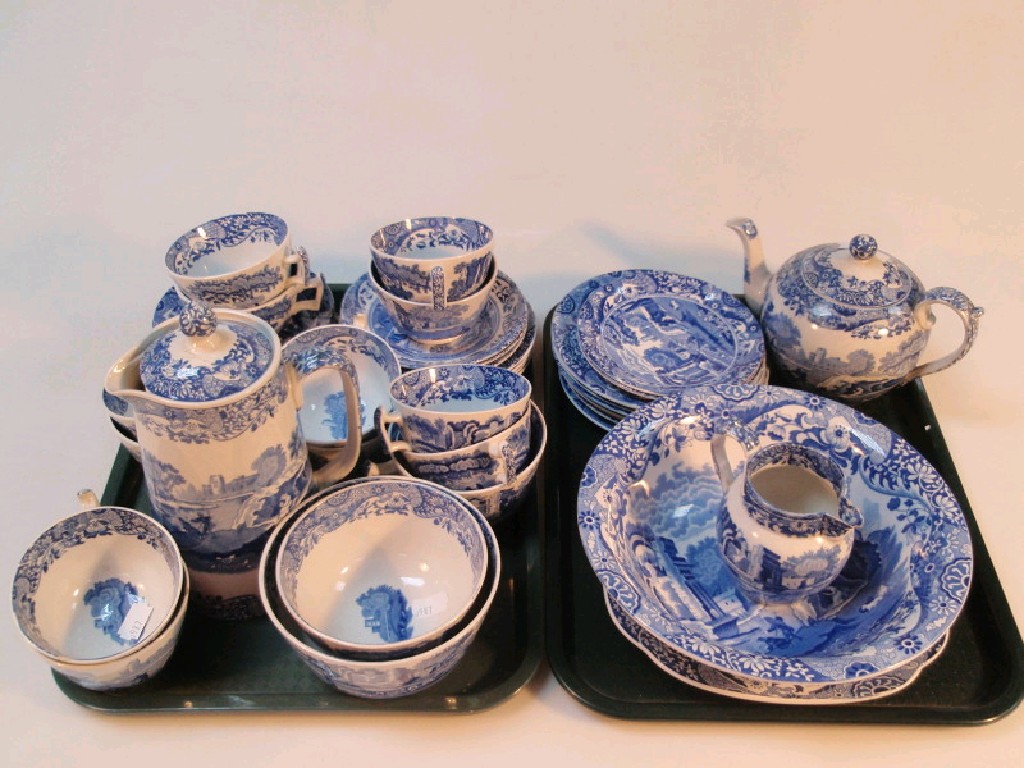 Appraisal: A Copeland Spode's Italian pattern tea service and associated items