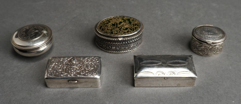 Appraisal: FIVE STERLING AND CONTINENTAL SILVER PILL BOXES OZTFive Sterling and