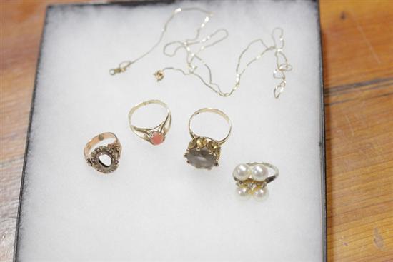 Appraisal: FIVE PIECES GOLD JEWELRY Four rings and necklace Two rings