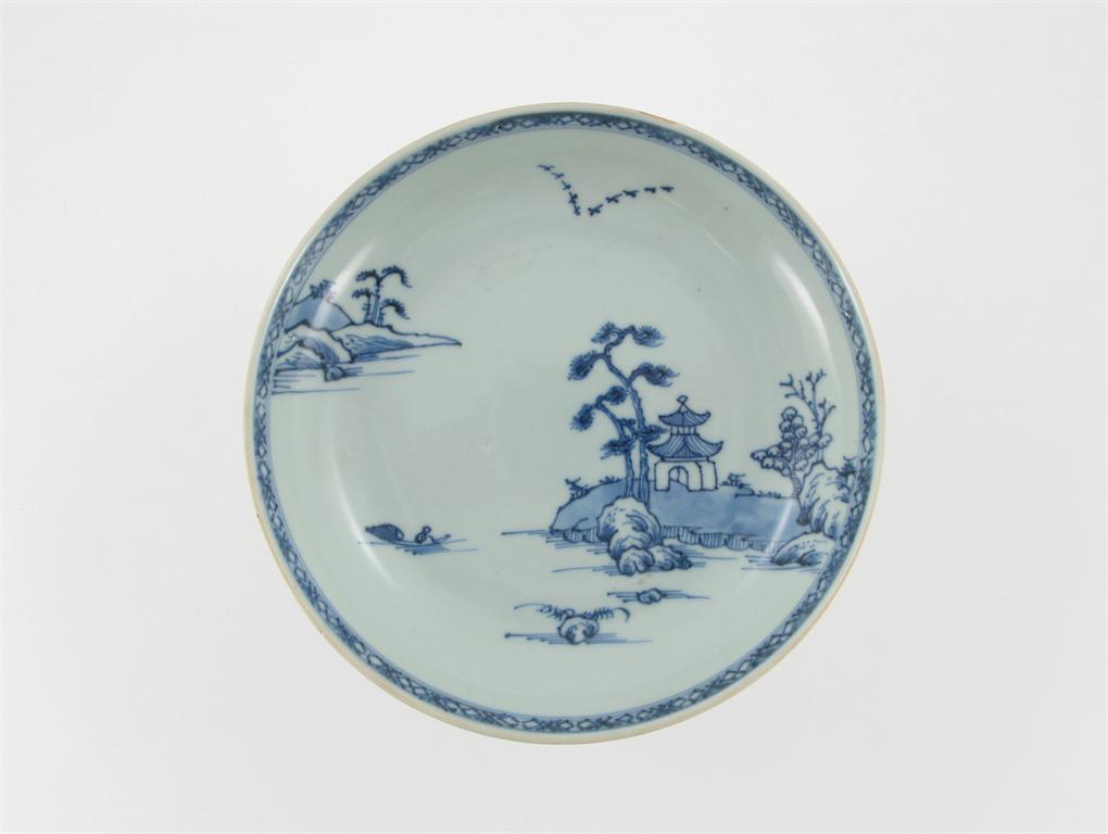 Appraisal: A Chinese blue and white dish from the Nanking Cargo