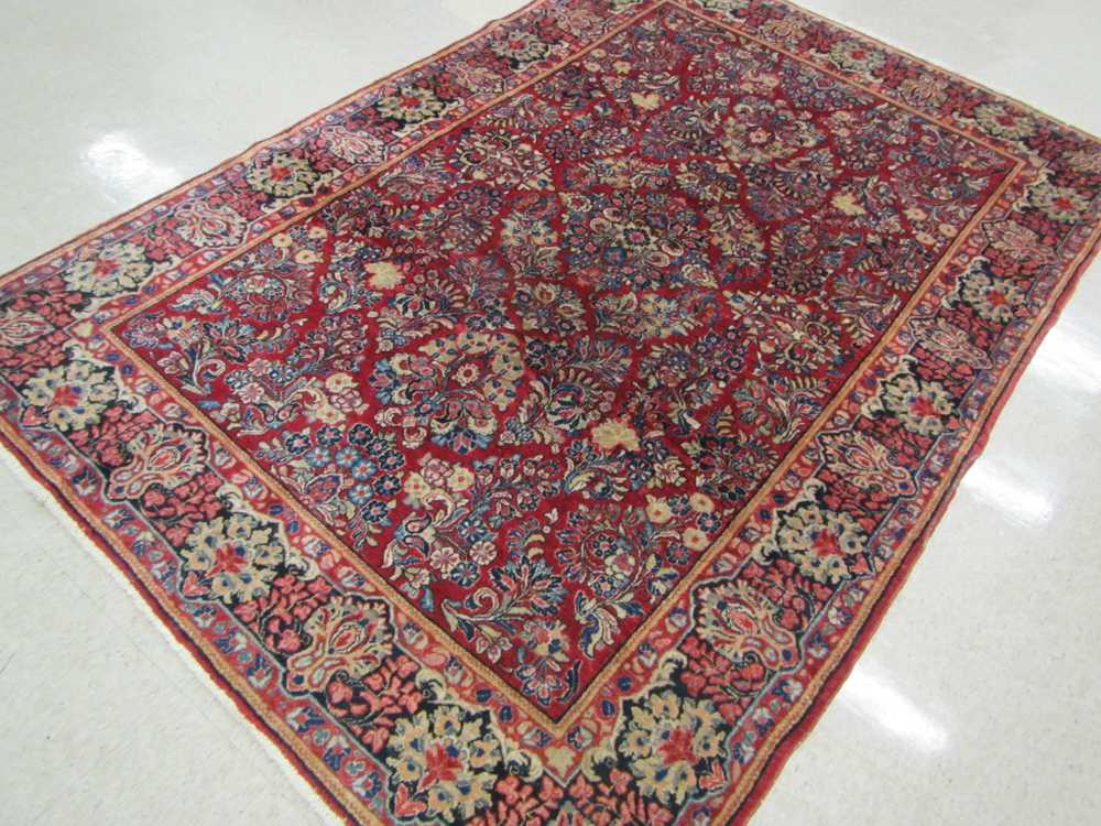 Appraisal: SEMI-ANTIQUE PERSIAN SAROUK CARPET Arak region Markazi Province hand knotted