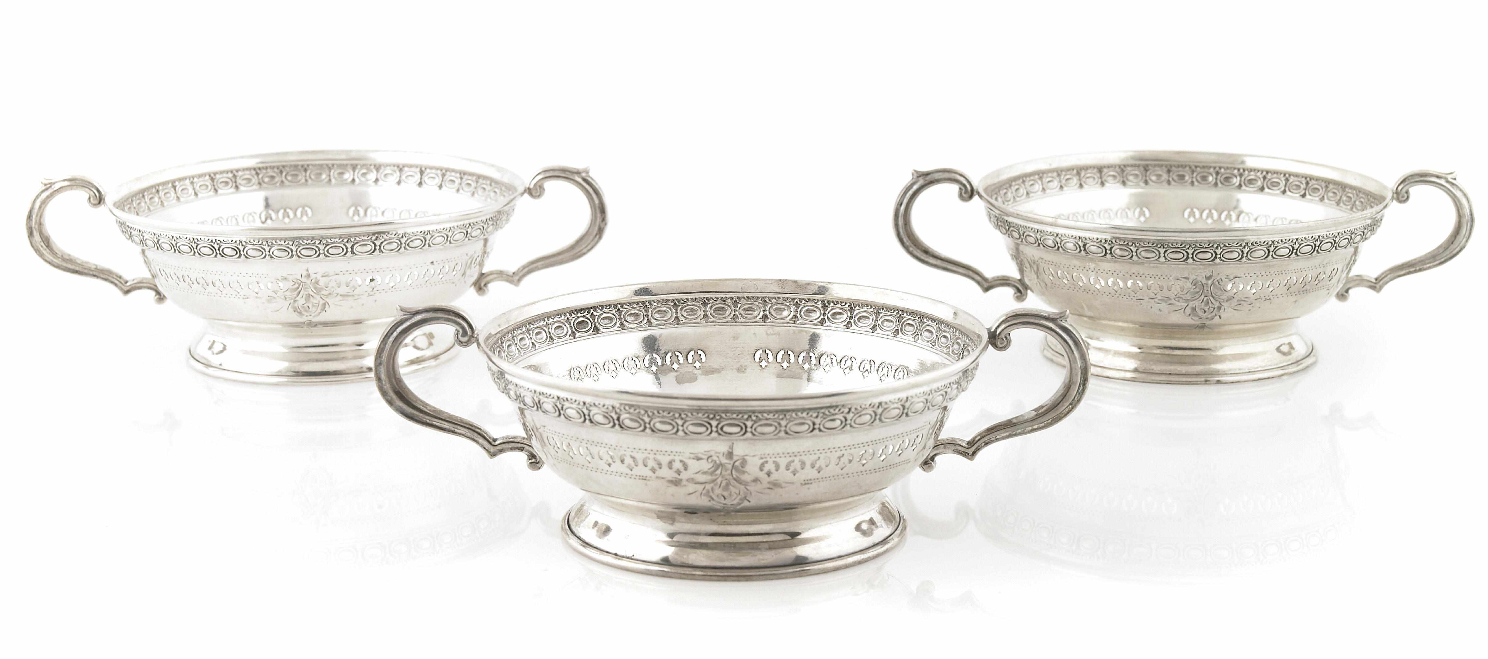 Appraisal: A set of twelve Matthews Co sterling silver soup bowl