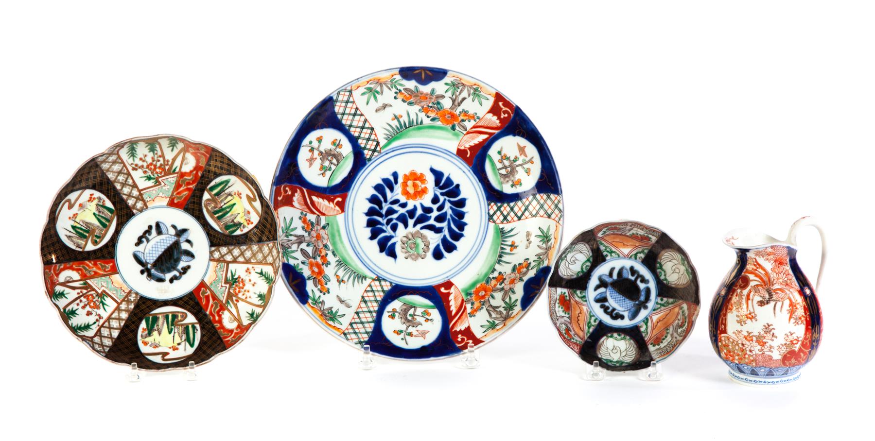 Appraisal: FOUR PIECES OF JAPANESE IMARI Twentieth century Three have blue