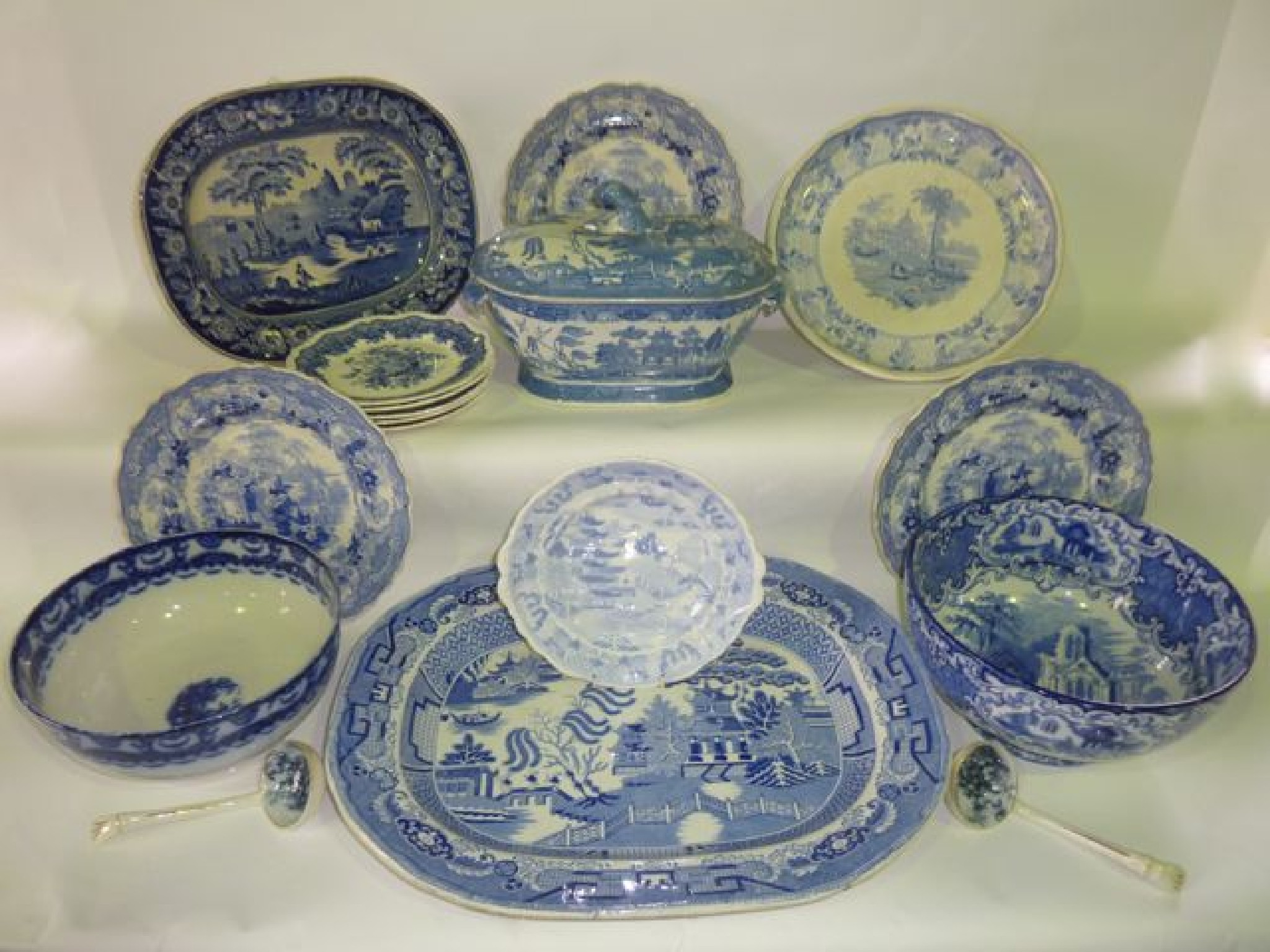 Appraisal: A collection of mainly th century blue and white printed