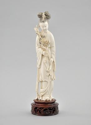 Appraisal: A Chinese Carved Ivory Figurine of Quan Yin Carved ivory