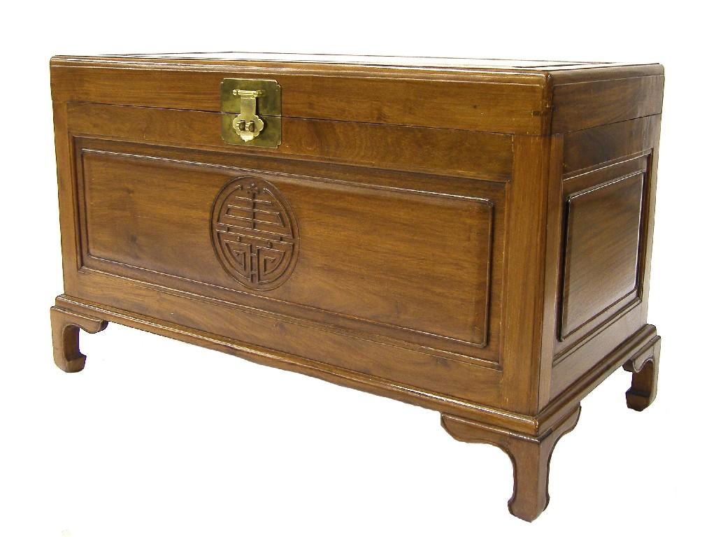 Appraisal: th century camphor wood chest with a hinged cover enclosing