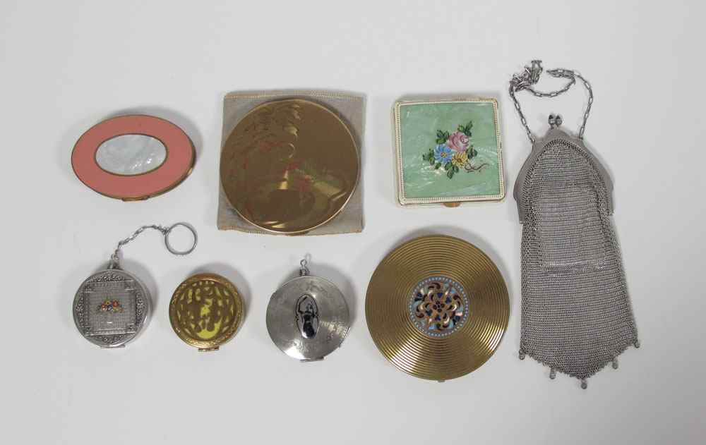 Appraisal: PC ART DECO COMPACTS AND MESH PURSE The purse s