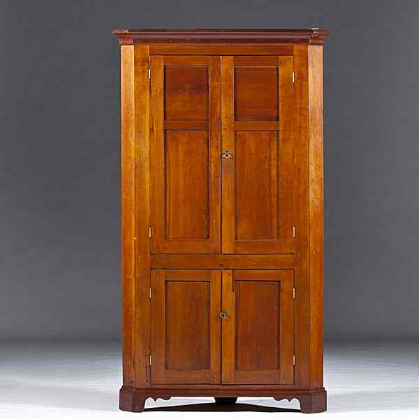 Appraisal: Kentucky Corner Cupboard Kentucky ca - a corner cupboard in