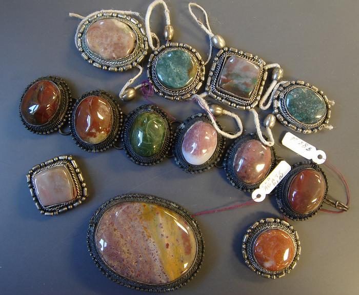 Appraisal: Agate Jewelry Grouping Including a large brooch six links and