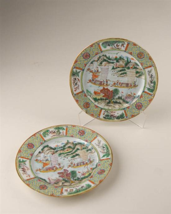 Appraisal: A Pair of Chinese Export Famille Verte Plates c having