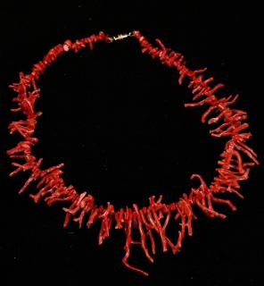 Appraisal: Branch Red coral branch-form necklace L