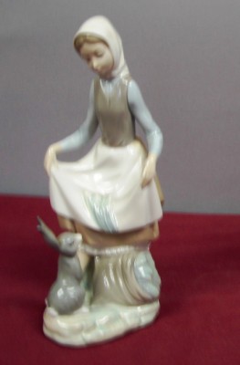 Appraisal: LLADRO - Rabbit's Food - G Retired Good condition