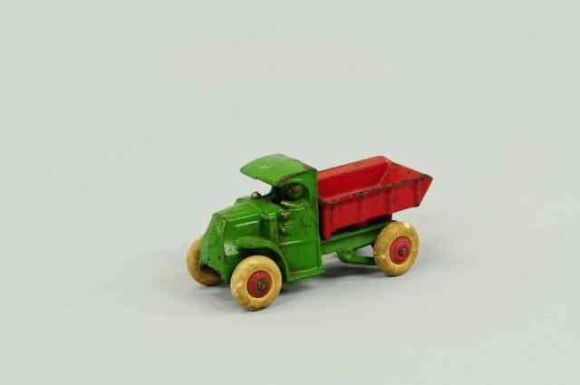 Appraisal: DUMP TRUCK Hubley cast iron the green painted Mack cab