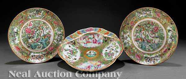 Appraisal: A Pair of Chinese Export Famille Rose Porcelain Plates and