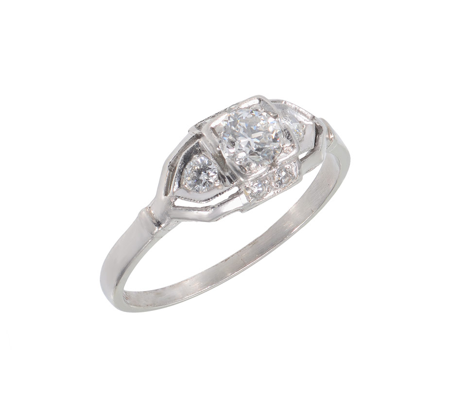 Appraisal: ART DECO PLATINUM DIAMOND RING Seven round brilliant and round