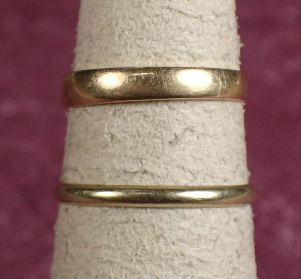 Appraisal: TWO VINTAGE YELLOW GOLD BANDS k yellow gold band weighing