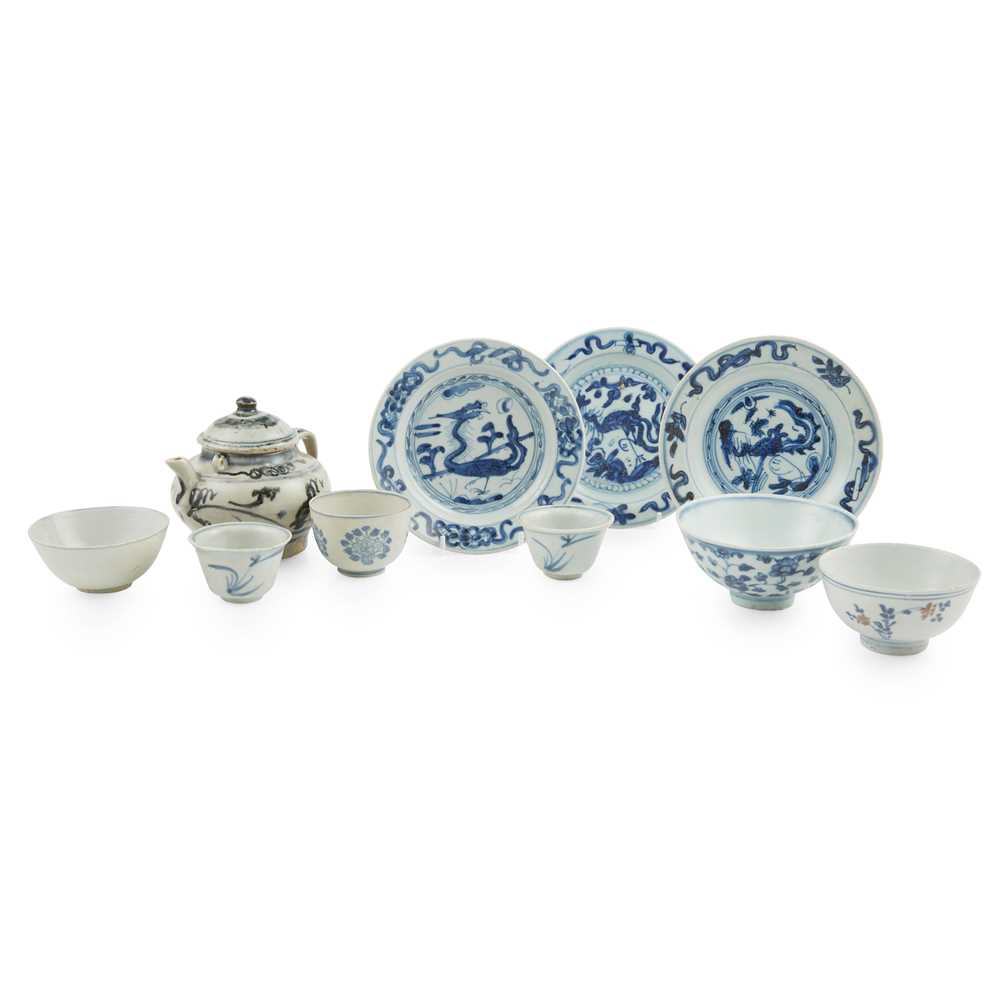 Appraisal: GROUP OF TEN BLUE AND WHITE WARES MING DYNASTY comprising