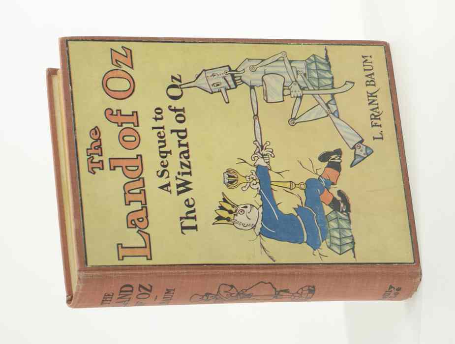 Appraisal: FIRST EDITION COLLECTIBLE BOOK ''THE LAND OF OZ'' a sequel