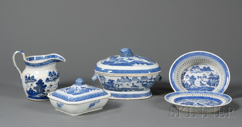 Appraisal: Four Canton Porcelain Table Items China late th century a