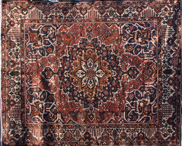 Appraisal: Fine Persian Bakhtiari rug ' x ' EST