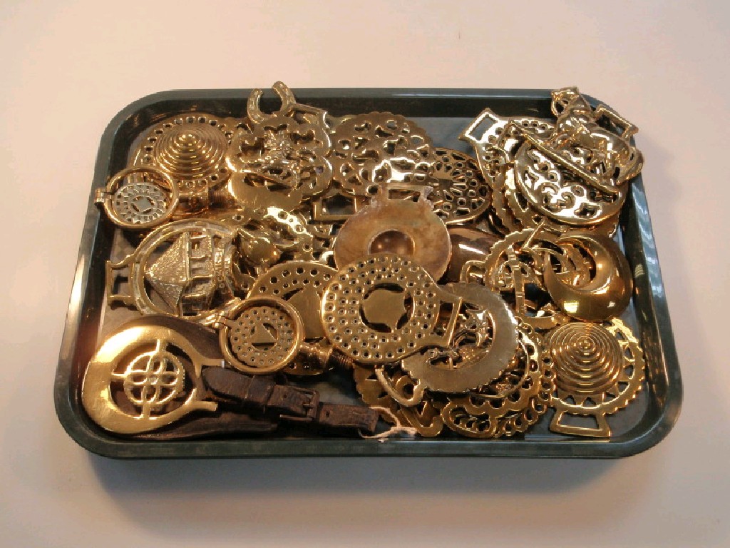 Appraisal: Assorted vintage horse brasses fly terrets etc