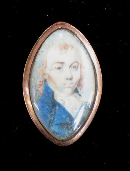 Appraisal: A GEORGE III MINIATURE BROOCH of navette form the porcelain