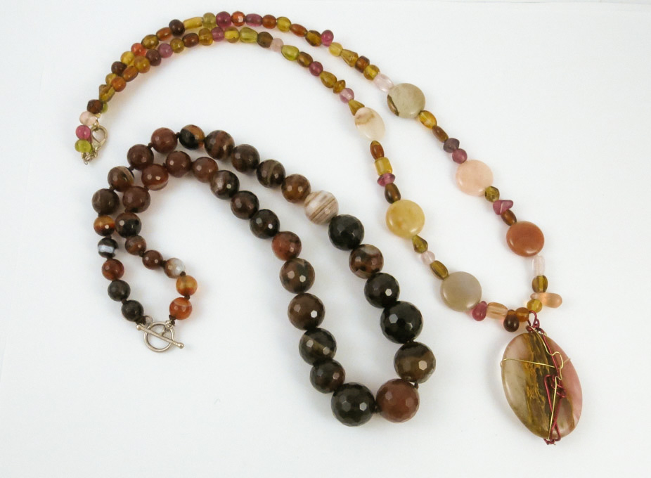 Appraisal: TWO AGATE BEAD NECKLACES including a - inch necklace strung