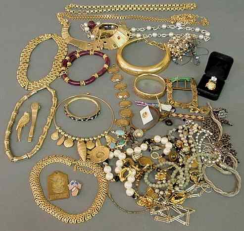 Appraisal: Group of ladies costume jewelry to include pendants pins earrings