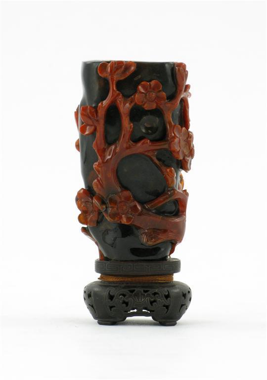 Appraisal: A Chinese agate prunus vase