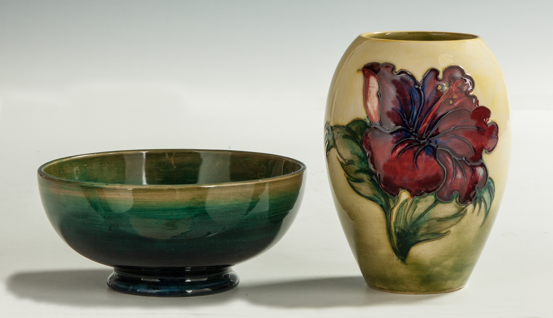 Appraisal: Moorcroft Bowl Vase