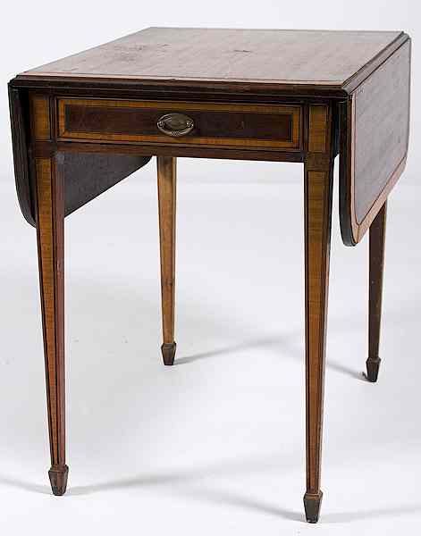 Appraisal: Drop Leaf Pembroke Table English a drop leaf Pembroke table