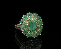 Appraisal: Ladies' Emerald and Gold Ring K yellow gold ring set