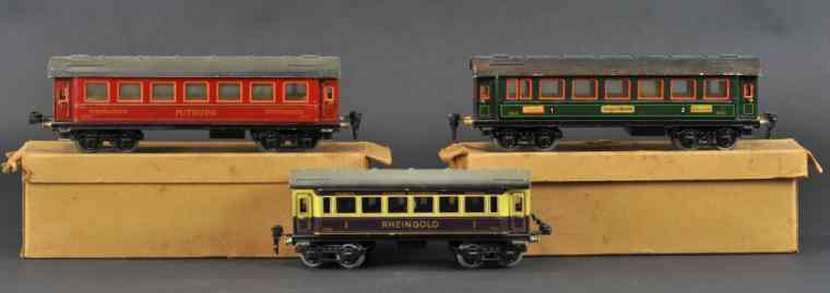 Appraisal: MARKLIN 'O' GAUGE TRAIN CARS Germany c lot of three