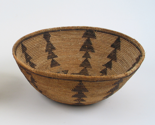 Appraisal: MAIDU CENTRAL CALIFORNIA NATIVE AMERICAN INDIAN BASKET Coiled with willow