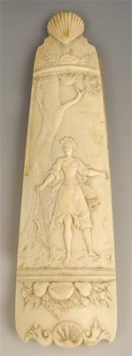 Appraisal: An th century French carved ivory tobacco rasp with a