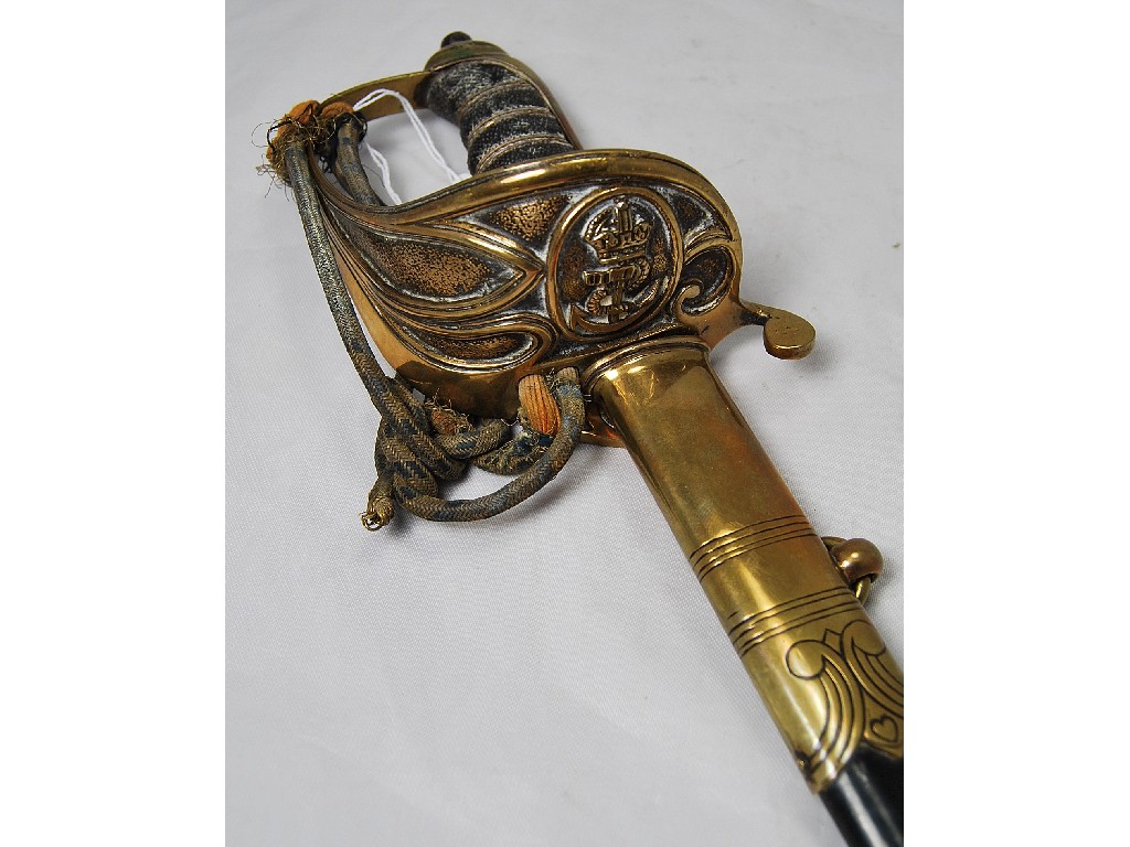 Appraisal: An early th century Naval Officer's sword in brass mounted